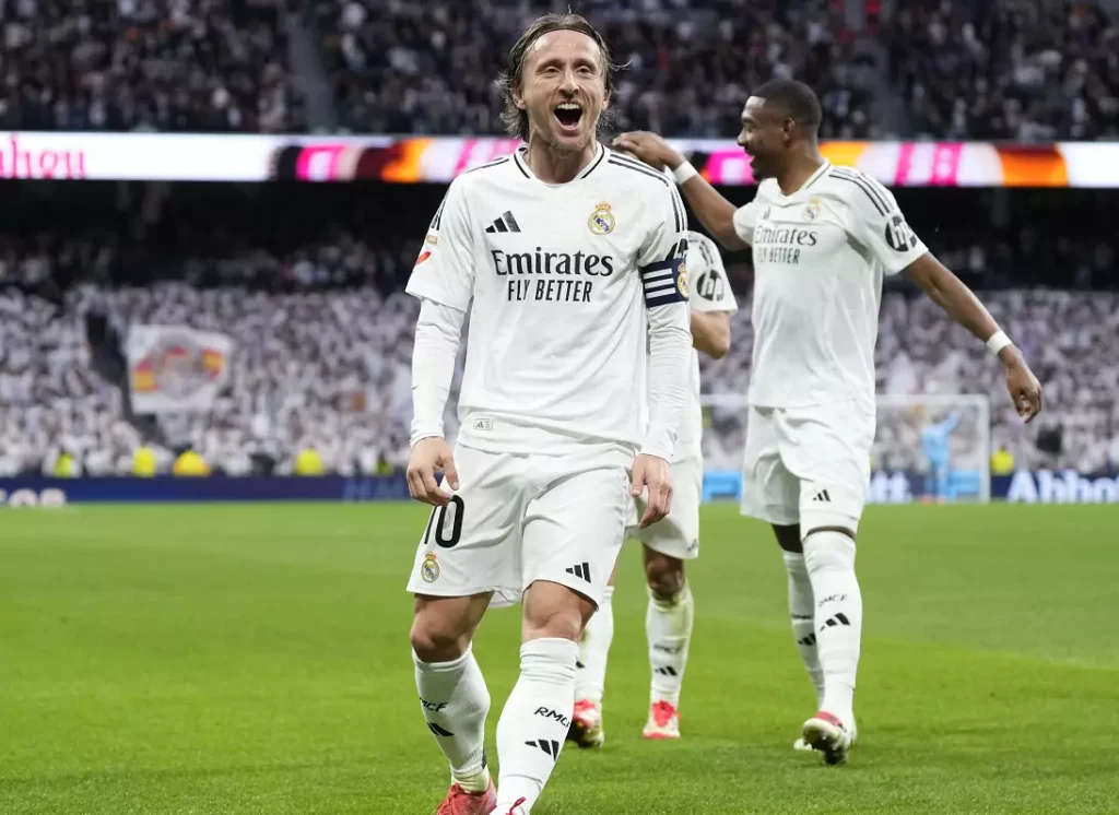 عرض غير متوقع للحصول على لوكا مودريتش يقترب من الاستمرار في مدريد عرض غير متوقع للحصول على لوكا مودريتش يقترب من الاستمرار في مدريد