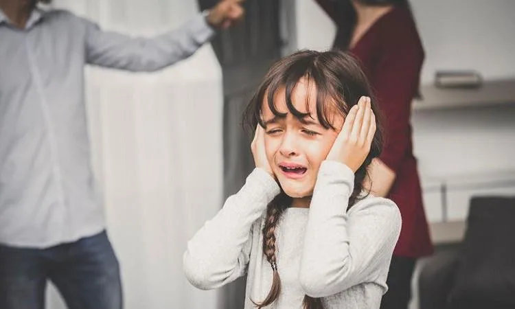 أخصائي تعديل سلوك:الخلافات الزوجية سبب أساسي فى إصابة الطفل بأمراض نفسية أخصائي تعديل سلوك:الخلافات الزوجية سبب أساسي فى إصابة الطفل بأمراض نفسية
