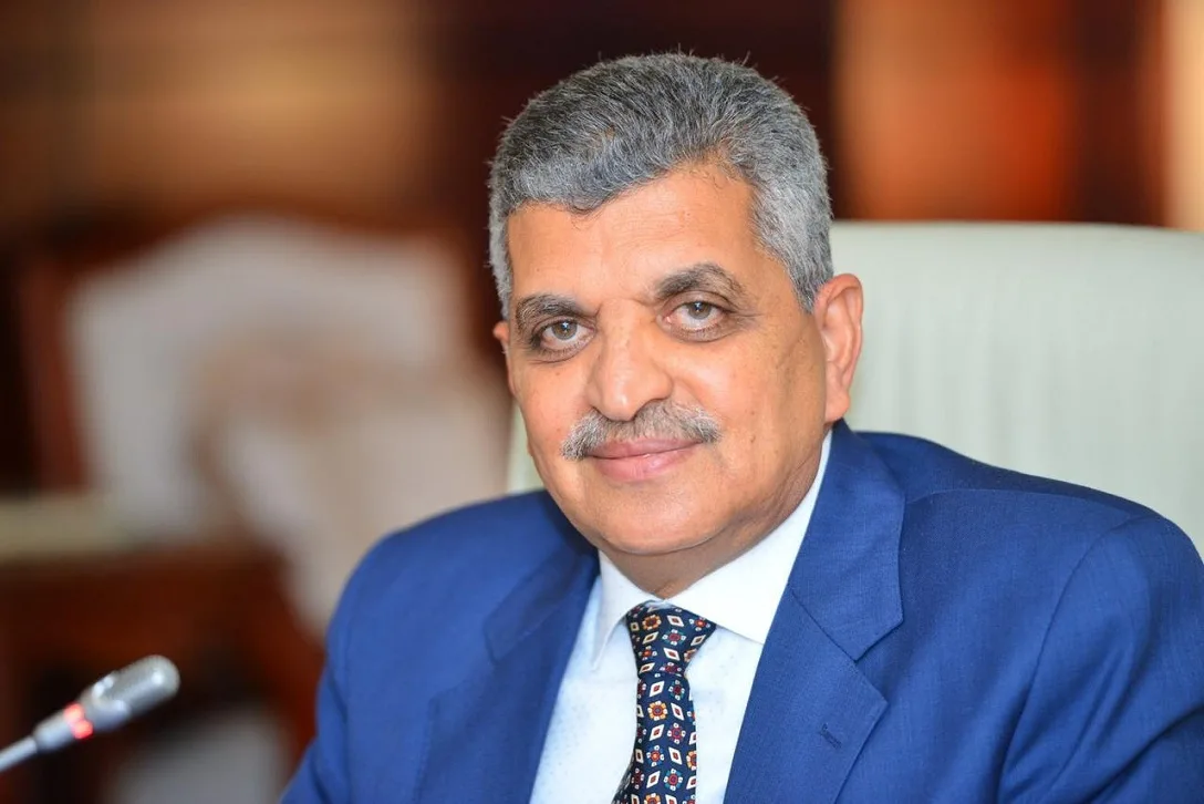 أسامة ربيع: نبحث في إمكانية تقديم خصم يتراوح بين 12% و15% على رسوم عبور قناة السويس. أسامة ربيع: نبحث في إمكانية تقديم خصم يتراوح بين 12% و15% على رسوم عبور قناة السويس.