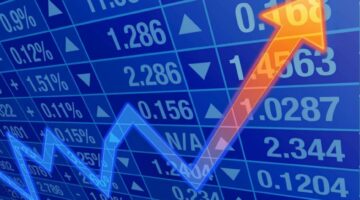أسعار الأسهم الأكثر ارتفاعًا وانخفاضًا بجلسة اليوم