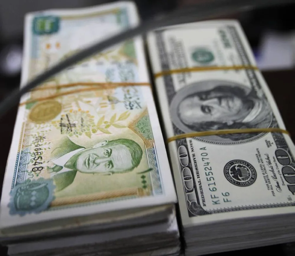 أسعار الدولار في سوريا اليوم الجمعة 16 مايو 2025.. الليرة تشهد انخفاضًا أسعار الدولار في سوريا اليوم الجمعة 16 مايو 2025.. الليرة تشهد انخفاضًا