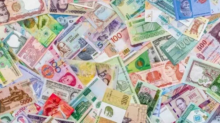 أسعار العملات اليوم الثلاثاء: تراجع اليورو والجنيه الاسترليني والريال السعودي أسعار العملات اليوم الثلاثاء: تراجع اليورو والجنيه الاسترليني والريال السعودي