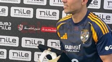 أشرف بن شرقي يتألق في مباراة الأهلي أمام سيراميكا كليوباترا بالدوري