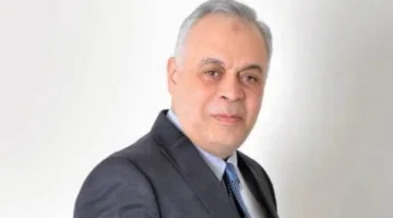 أشرف زكي يتخذ إجراءً قانونيًا ضد منتحل شخصيات نجوم الفن| خاص