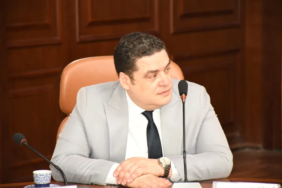 أشرف صبحي يعلن إنشاء أكبر صالة سلاح ببني سويف قريبًا أشرف صبحي يعلن إنشاء أكبر صالة سلاح ببني سويف قريبًا