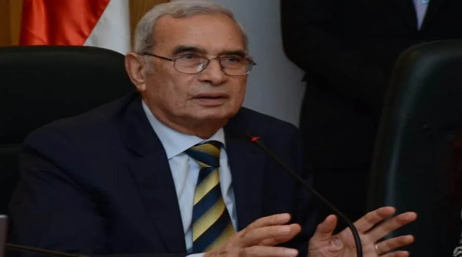 أعضاء صالون مجلة حواء: نعيش بكرامة تحت قيادة الرئيس الحالي أعضاء صالون مجلة حواء: نعيش بكرامة تحت قيادة الرئيس الحالي