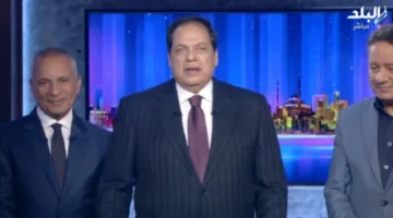 «أقسمت عليه ياخد إجازة».. أبو العينين يكشف سبب غياب أحمد موسى عن برنامجه «فيديو»
