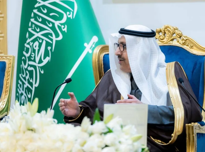 أمير الباحة يستعرض أعمال لجنة التسوية العائلية في المنطقة أمير الباحة يستعرض أعمال لجنة التسوية العائلية في المنطقة