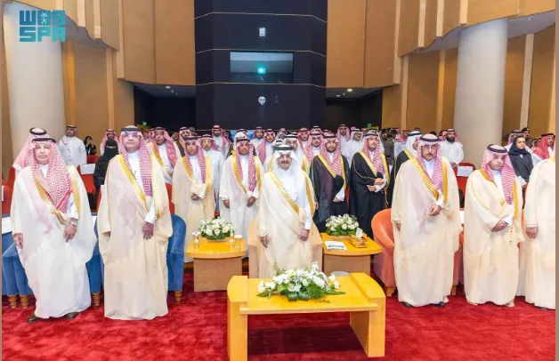 أمير الشرقية يشرف على تخرج 100 إعلامي في إطار مبادرة تطوير رأس المال البشري في مجال الصحافة أمير الشرقية يشرف على تخرج 100 إعلامي في إطار مبادرة تطوير رأس المال البشري في مجال الصحافة