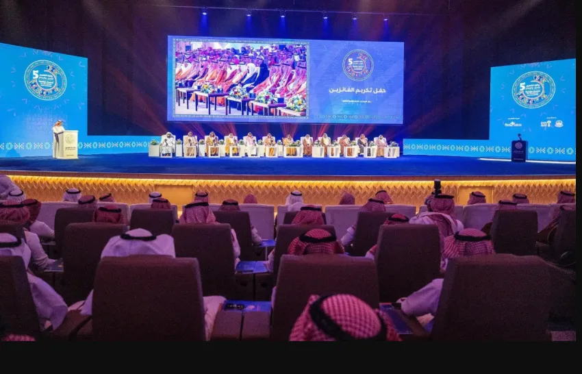 أمير القضيم يهنئ الفائزين بجائزة التميز والابتكار في نسختها الخامسة أمير القضيم يهنئ الفائزين بجائزة التميز والابتكار في نسختها الخامسة