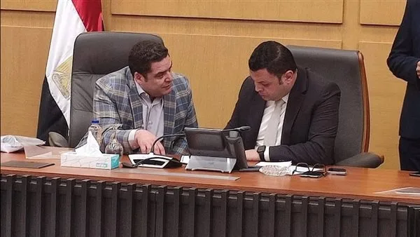 أمين "مستقبل وطن" ببني سويف يلتقى وزير الإسكان لحل مشكلات المياه والصرف الصحى بمركز سمسطا أمين "مستقبل وطن" ببني سويف يلتقى وزير الإسكان لحل مشكلات المياه والصرف الصحى بمركز سمسطا