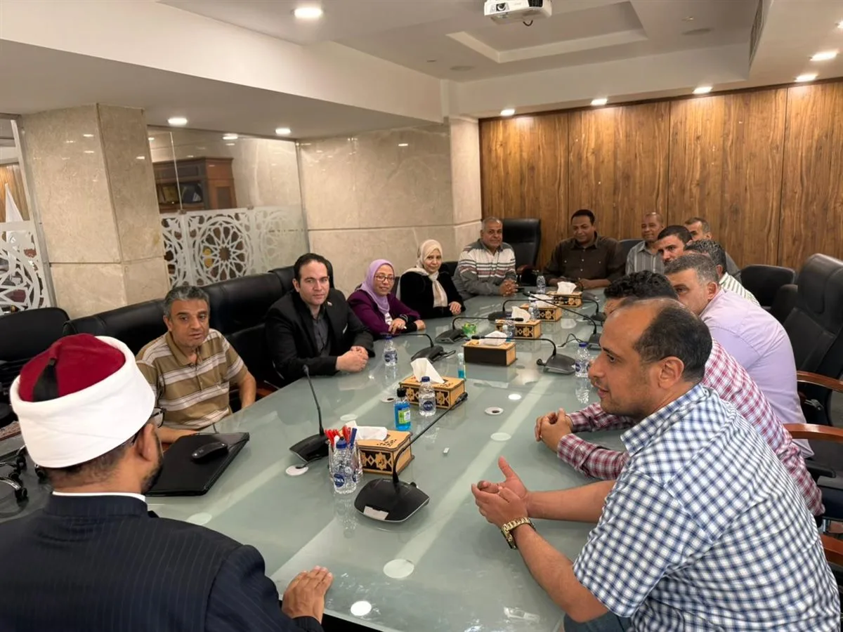 أمين البحوث الإسلامية يجتمع بإدارة البعوث ويوجِّه بتطوير ملف الإيفاد أمين البحوث الإسلامية يجتمع بإدارة البعوث ويوجِّه بتطوير ملف الإيفاد