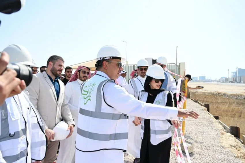 أمين الشرقية يطلق بدء أعمال البناء لمركز أكاديمية زادك. أمين الشرقية يطلق بدء أعمال البناء لمركز أكاديمية زادك.