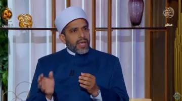 أمين الفتوى يشرح حكم أداء العمرة بالنيابة عن الآخرين