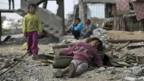 أوتشا: الفلسطينيون يموتون بغزة وسط حصار إسرائيلي للشهر الثالث أوتشا: الفلسطينيون يموتون بغزة وسط حصار إسرائيلي للشهر الثالث