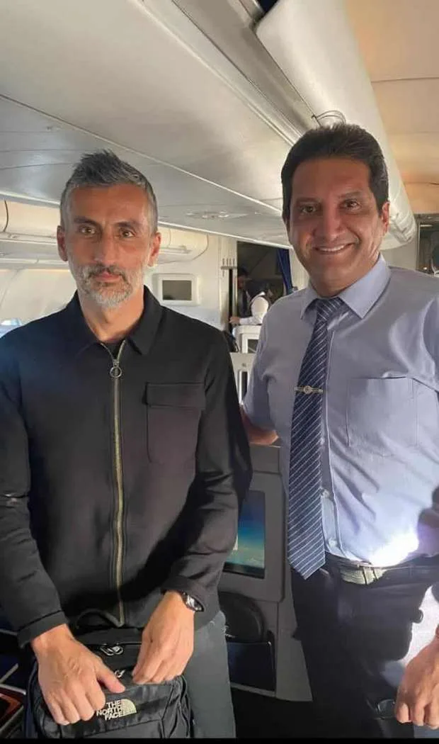 أول إطلالة لخوسيه ريفيرو قبل توقيعه مع الأهلي.. صورة متداولة أول إطلالة لخوسيه ريفيرو قبل توقيعه مع الأهلي.. صورة متداولة