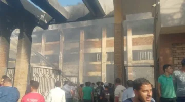 أول صور لحريق مصنع بلاستيك بالمنطقة الصناعية الثالثة في أكتوبر