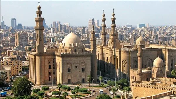 أوَ للدفاع عن نفسه باللجوء إلى بيت الله.. تفاصيل الاعتداء على شاب أثناء الصلاة في مدينة السلام (فيديو) أوَ للدفاع عن نفسه باللجوء إلى بيت الله.. تفاصيل الاعتداء على شاب أثناء الصلاة في مدينة السلام (فيديو)