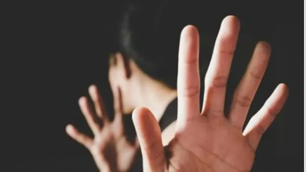 إحالة المتهم بالتحرش بسيدة أجنبية في منشأة ناصر إلى المحكمة. إحالة المتهم بالتحرش بسيدة أجنبية في منشأة ناصر إلى المحكمة.