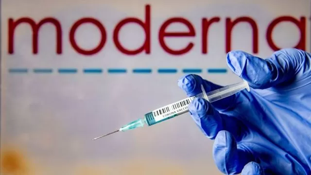إدارة الغذاء والدواء الأمريكية تُعطي الموافقة على لقاح مودرنا الجديد لكبار السن والأشخاص ذوي الحالات الصحية الخاصة إدارة الغذاء والدواء الأمريكية تُعطي الموافقة على لقاح مودرنا الجديد لكبار السن والأشخاص ذوي الحالات الصحية الخاصة