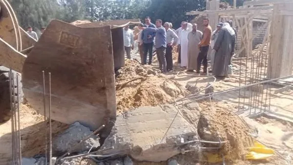 إزالة فورية لحالات بناء مخالف على مساحة 270 مترًا بالحسينية إزالة فورية لحالات بناء مخالف على مساحة 270 مترًا بالحسينية