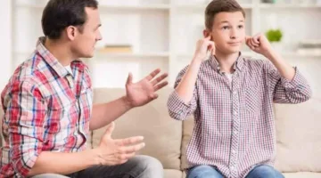 إزاي تكسب ابنك.. نصائح التعامل مع سن المراهقة بأمان
