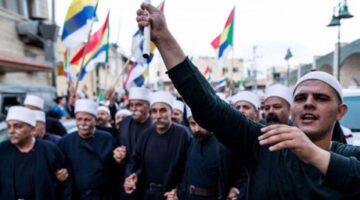 إسرائيل بدأت عمليًا بتنفيذ خطتها لإقامة كيانٍ درزيٍّ بسوريّة.. الوزير الأكثر قربًا من نتنياهو: التطبيع مع السعوديّة وتوسيع (اتفاقيات أبراهام) مع دولٍ أخرى بعد تدمير (حماس).. أردوغان يُرسِّخ تواجده بسوريّة من منطلق (النيو-عثمانيّة)