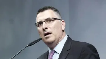 إسرائيل تحذر من ضم مستوطنات الضفة وغور الأردن إذا اعترفت دول كبرى مثل بريطانيا وفرنسا بفلسطين.
