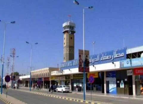 إسرائيل تنذر بإخلاء منطقة مطار صنعاء باليمني “فورا” تمهيدا لمهاجمتها إسرائيل تنذر بإخلاء منطقة مطار صنعاء باليمني “فورا” تمهيدا لمهاجمتها