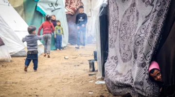 إسرائيل: وصول 93 شاحنة من المساعدات الأممية إلى غزة