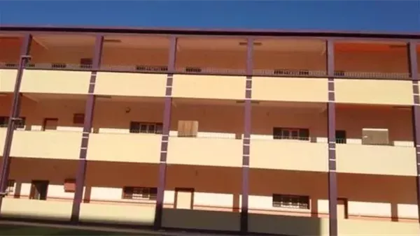 إصابة 4 طلاب إثر انفجار أنبوبة غاز لباعة جائلين أمام باب مدرسة في كرداسة إصابة 4 طلاب إثر انفجار أنبوبة غاز لباعة جائلين أمام باب مدرسة في كرداسة