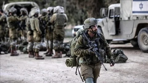 إصابة 4 عسكريين إسرائيليين بينهم حالات خطيرة بانفجار عبوة ناسفة زرعتها المقاومة في مدينة رفح جنوبي قطاع غزة إصابة 4 عسكريين إسرائيليين بينهم حالات خطيرة بانفجار عبوة ناسفة زرعتها المقاومة في مدينة رفح جنوبي قطاع غزة