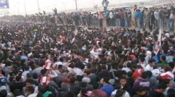 إصابة 4 مشجعين نتيجة تدافع جماهيري قبل مباراة الشباب بين مصر والمغرب في استاد الدفاع الجوي