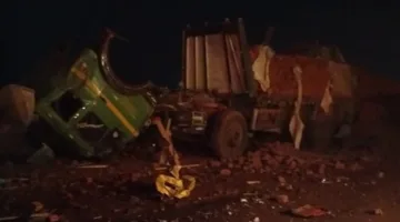 إصابة 6 أفراد في حادث تصادم ثلاث سيارات على طريق الشيخ فضل في المنيا