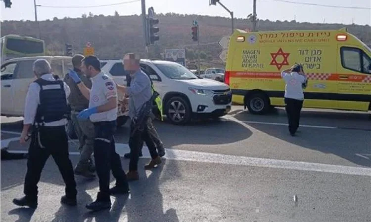 إصابة إسرائيليين اثنين في عملية اطلاق نار شمال الضفة الغربية إصابة إسرائيليين اثنين في عملية اطلاق نار شمال الضفة الغربية