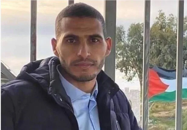 إطلاق النار على الصحفي الفلسطيني حسن إصليح داخل مجمع ناصر الطبي في خان يونس إطلاق النار على الصحفي الفلسطيني حسن إصليح داخل مجمع ناصر الطبي في خان يونس
