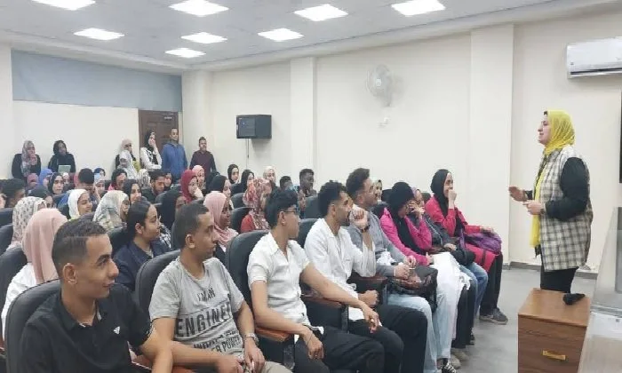 إكتشف أسباب ظاهرة التنمر وسبل علاجها.. جامعة حلوان تقيم مجموعة من الندوات التثقيفية والتوعوية حول هذا الموضوع. إكتشف أسباب ظاهرة التنمر وسبل علاجها.. جامعة حلوان تقيم مجموعة من الندوات التثقيفية والتوعوية حول هذا الموضوع.