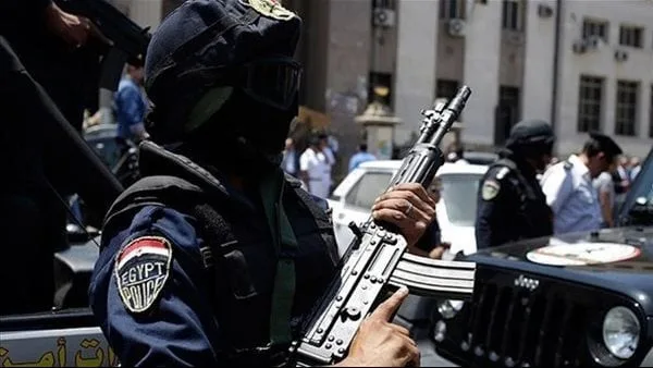 إلقاء القبض على 513 قضية ضرائب وجمارك في غضون 24 ساعة إلقاء القبض على 513 قضية ضرائب وجمارك في غضون 24 ساعة