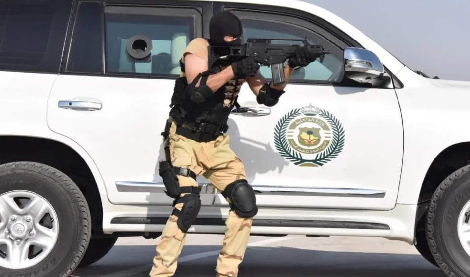 إلقاء القبض على 7 متاجرين بالمخدرات في الجوف والقصيم إلقاء القبض على 7 متاجرين بالمخدرات في الجوف والقصيم