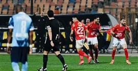 إمام عاشور يسجل هدف تعادل الأهلي أمام المصري