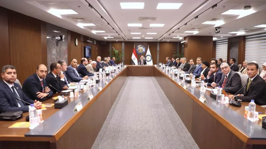 إنتاج الفوسفات محليًا بدلاً من تصديره كمواد خام لزيادة القيمة المضافة إنتاج الفوسفات محليًا بدلاً من تصديره كمواد خام لزيادة القيمة المضافة