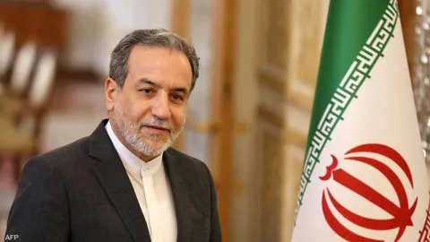 إيران تتهم نتانياهو بالسعي لجر الولايات المتحدة إلى “كارثة” في الشرق الأوسط وتحذر من أي محاولة لشن حرب على طهران إيران تتهم نتانياهو بالسعي لجر الولايات المتحدة إلى “كارثة” في الشرق الأوسط وتحذر من أي محاولة لشن حرب على طهران