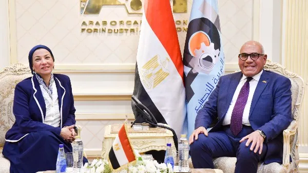 اتفاقيات بين العربية للتصنيع والبيئة لتنفيذ مشروعات لإعادة تدوير المخلفات اتفاقيات بين العربية للتصنيع والبيئة لتنفيذ مشروعات لإعادة تدوير المخلفات