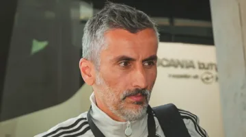 ريفيرو يرفض التعاقد مع صفقة دولية في وسط أو دفاع الأهلي ويميل لتدعيم الخط الهجومي.
