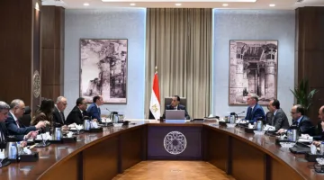 اجتماع حكومي لمتابعة جهود الانتقال إلى استخدام الغاز الطبيعي في السيارات