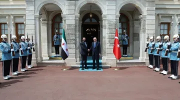 اجتماع سري بين أردوغان والشرع في إسطنبول