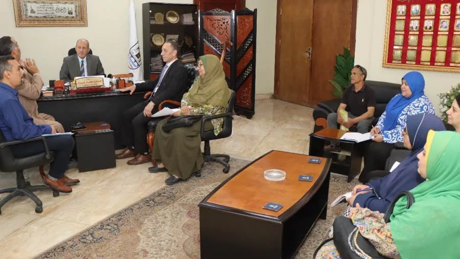اجتماع لجنة متابعة تحصيل المستحقات عن مشروعات الصرف الزراعي المُغطى ببني سويف اجتماع لجنة متابعة تحصيل المستحقات عن مشروعات الصرف الزراعي المُغطى ببني سويف