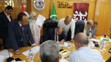 رئيس جامعة المنيا يكرم أول مجلس اتحاد طلاب لجامعة المنيا الأهلية