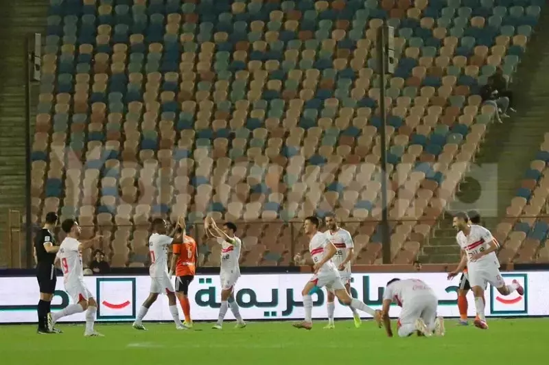 احتفال بأسلوب صلاح ونهاية حلم مهجور.. صور من مباراة الزمالك وفاركو