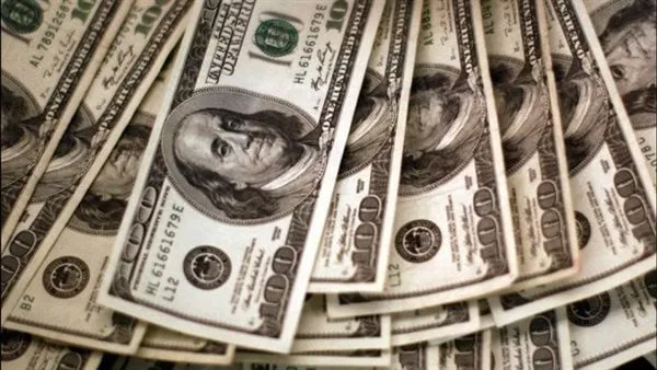 احتياطيات النقد الأجنبى فى الهند تنخفض إلى 686 مليار دولار احتياطيات النقد الأجنبى فى الهند تنخفض إلى 686 مليار دولار